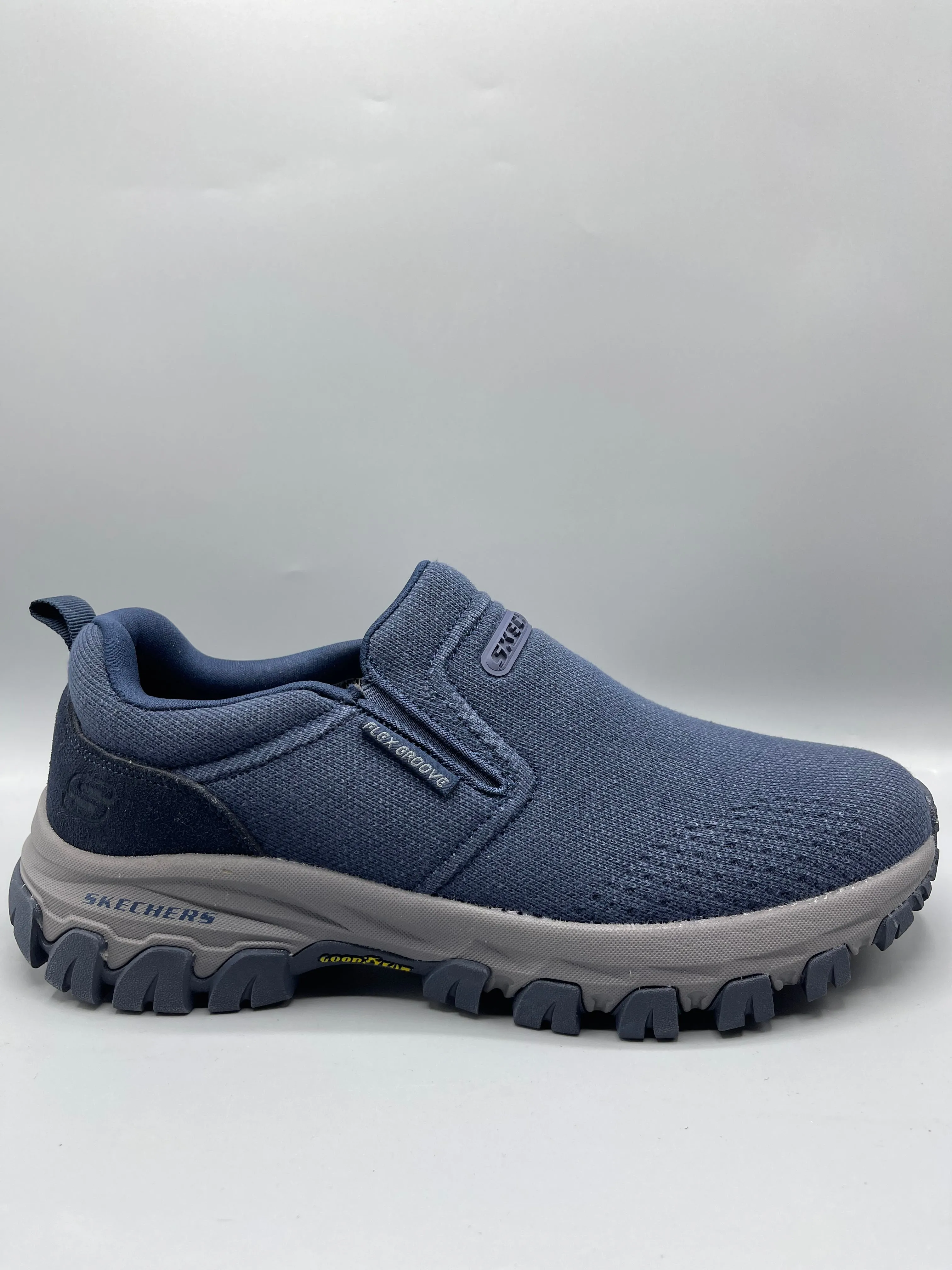 Skechers✅ triple layer medicated  foam extra comfortable.